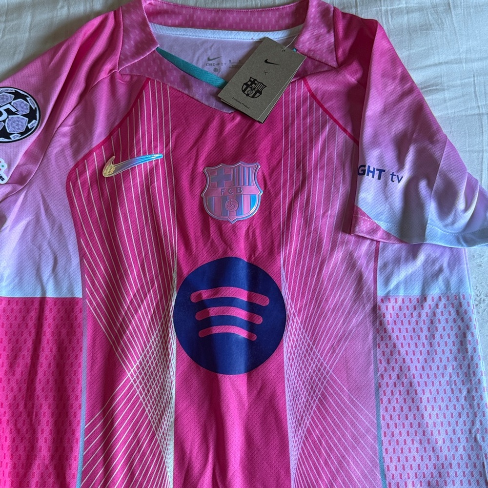 Nike pink FC Barcelona soccer Jersey - Brand new - SMALL - Picture 6 of 6